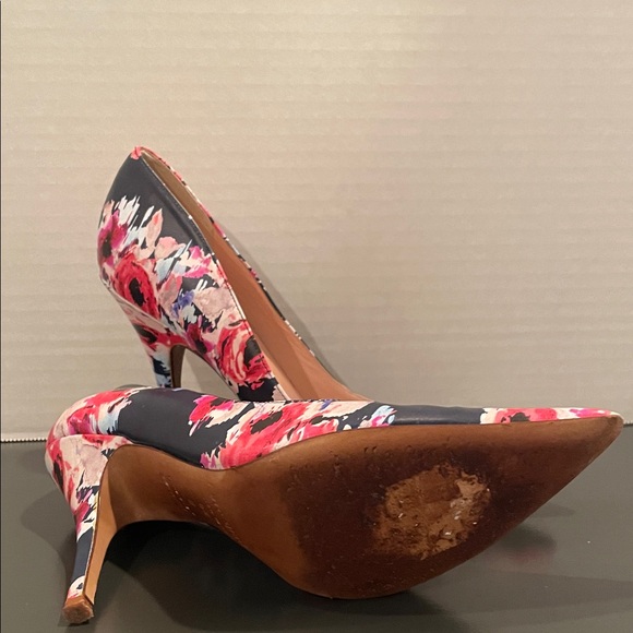 Kate Spade Vero Cuoio Multicolor Floral Heels size 6.5 - Picture 7 of 13